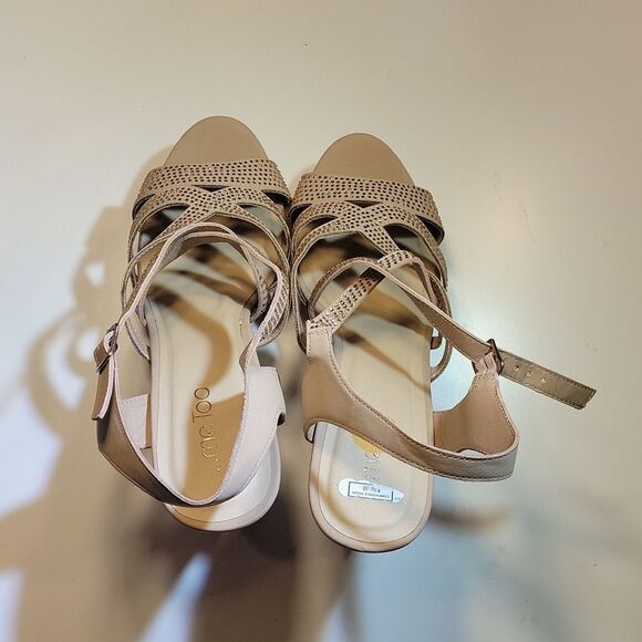 BRAND NEW ME TOO WEDGE STYLE OPEN TOE ANKLE STRAP WOMEN"S SANDAL - Picture 6 of 15